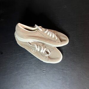 Vans Women's Sneakers in Tan and White